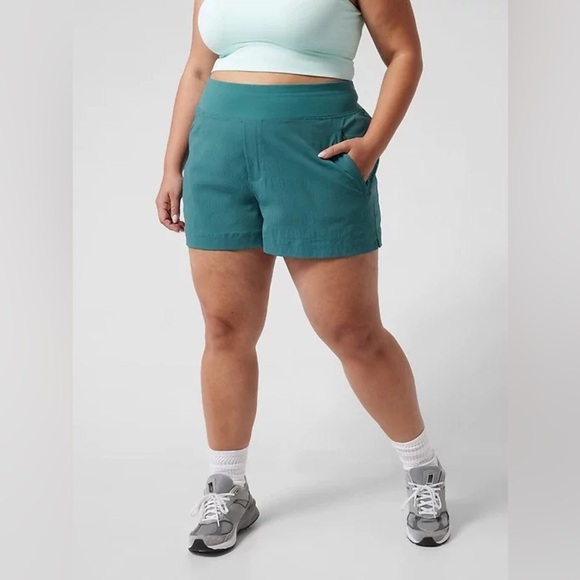 Athleta Women's Trekkie North Short Borealis Green Teal Plus Size 26 - Picture 1 of 11